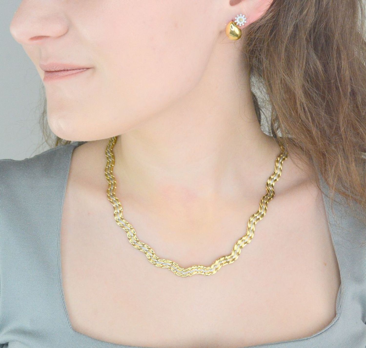 Złota Kolia damska 585 z białym złotem rozmiar 45. Złota Kolia damska 585 z białym złotem to złoty naszyjnik damski który będzie pięknie prezentował się na kobiecie o wysmakowanym guście. Idealny prosty wzór kolii 1.jpg